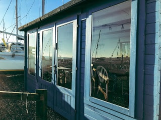 Beach-Hut-3